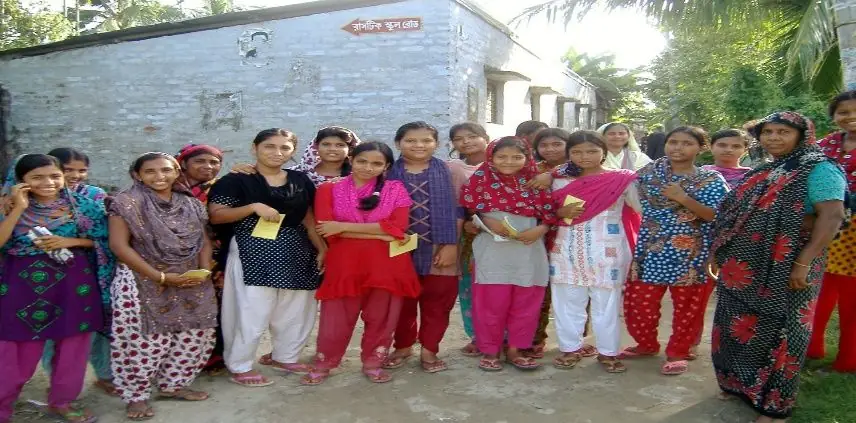 A RUSTIC credit group of women in a community